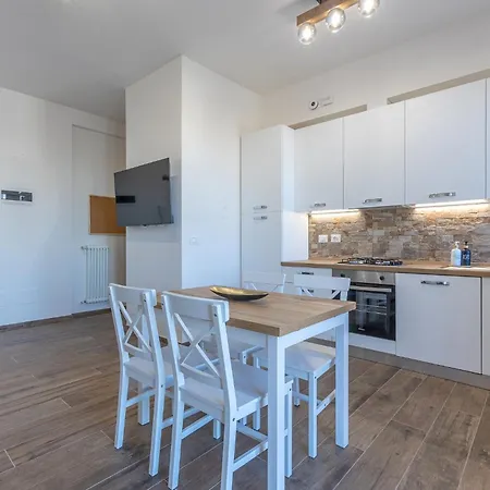 Apartment Guesthost - Manis Bologna