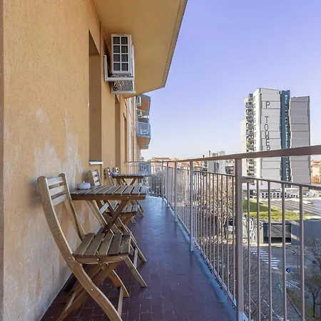 Guesthost - Manis Apartman Bologna