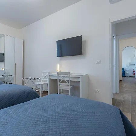 Guesthost - Manis * Bologna