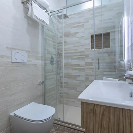 Guesthost - Manis 博洛尼亚